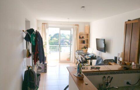 Excelente departamento a metros de Plaza España