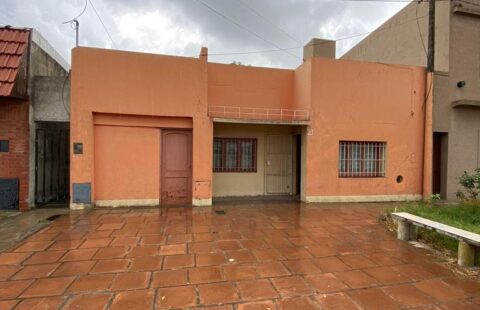 VENTA CASA EN PH – CHILE E/ RICCHIERI Y PRESIDENTE PERÓN - CHASCOMÚS – U$S 58.000