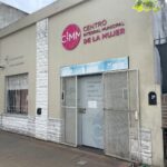 VENTA CASA (IDEAL CLÍNICA O POLICONSULTORIOS) – 70 E/ 5 Y 6 – U$S 135.000 –