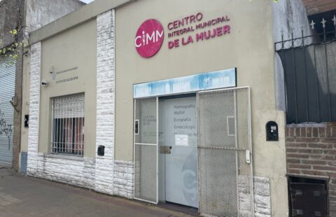 VENTA CASA (IDEAL CLÍNICA O POLICONSULTORIOS) – 70 E/ 5 Y 6 – U$S 135.000 –